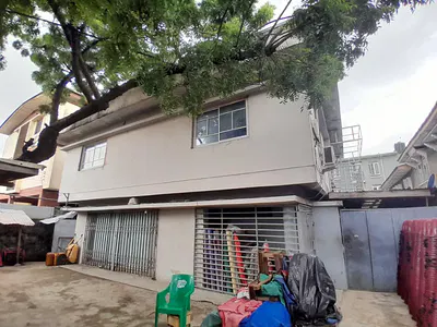 5 Bedroom Detached House — Yaba, Lagos