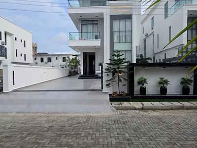 5 Bedroom Fully Detached House — Lekki, Lagos