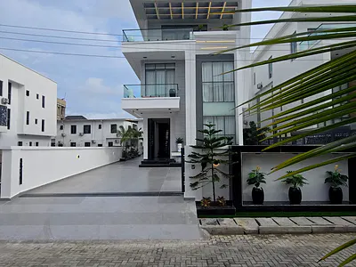 5 Bedroom Fully Detached House — Lekki, Lagos
