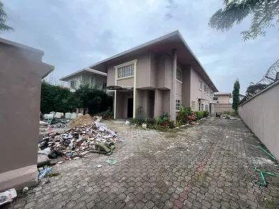 6 Bedroom Duplex with 3 BQ and Penthouse — Parkview Estate, Ikoyi, Lagos