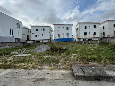400SQM of Fully Sand Filled and Pilled Land Available — Hampton Bay Estate, Ikate, Lekki, Lagos