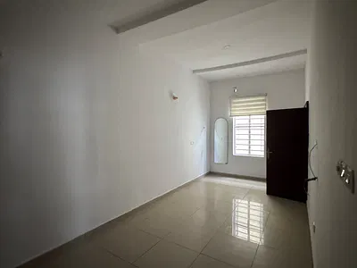 Self Contain — Chevy View Estate, Lekki Expressway, Lekki, Lagos