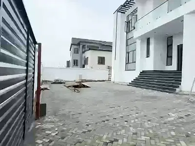 Newly Built 6 Bedroom Fully Detached Duplex with BQ — Guzape District, Abuja