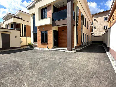 Newly Built 4 Bedroom Detached Duplex with BQ — Life Camp, Abuja