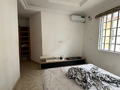 1 Bedroom Room in Apartment — Orchid Road, Lafiaji, Lekki, Lagos