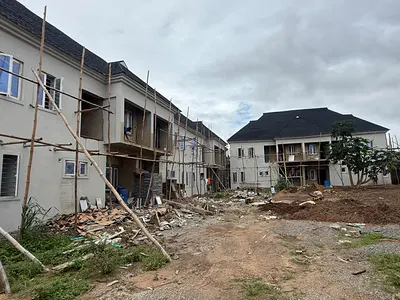 3 Bedroom Terraced Duplex with Swimming Pool — Ibadan, Oyo
