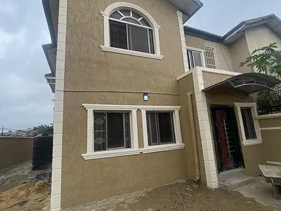 Newly Renovated 4 Bedroom Duplex with Miniflatbq — Lekki Phase 1, Lekki, Lagos