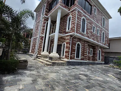 7 Bedroom Luxury Mansion — Guzape District, Abuja