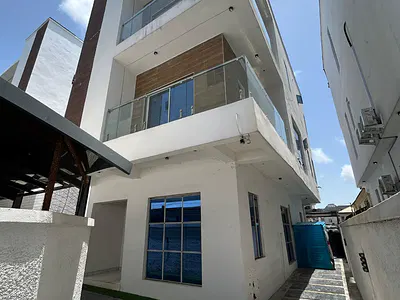 5 Bedroom Detached Duplex with Pool — Lekki, Lagos