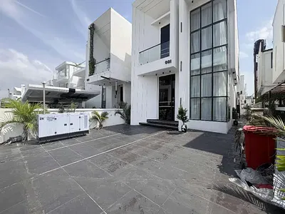 5 Bedroom Detached Duplex — Lekki, Lagos