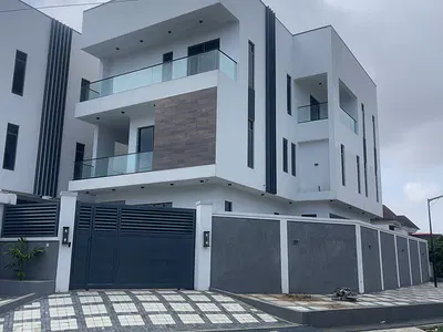 Brand New 6 Bedroom Fully Detached Duplex with Swimming Pool, Cinema — Lekki, Lagos