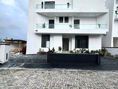 5 Bedroom Detached Duplex with S/Pool, Cinema, Gym & BQ — Lekki, Lagos