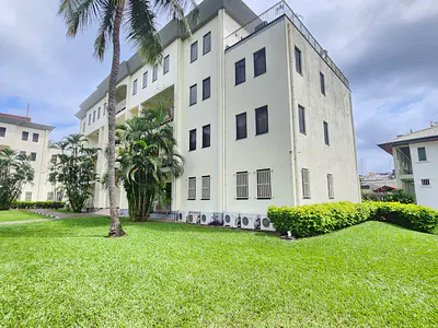 Serviced 3 Bedroom Apartment with Good Garden, Pool and Gym — Ikoyi, Lagos