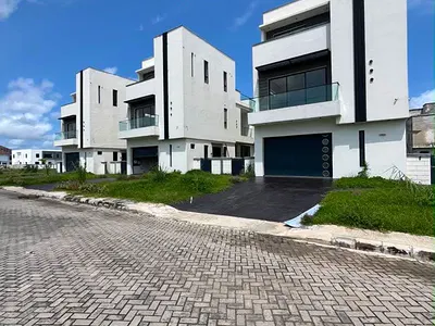 5 Bedroom Fully Detached Duplex — Lekki, Lagos