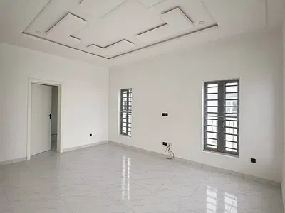 Spacious Mini Flat with Personal Open Plan Kitchenette — Lekki, Lagos