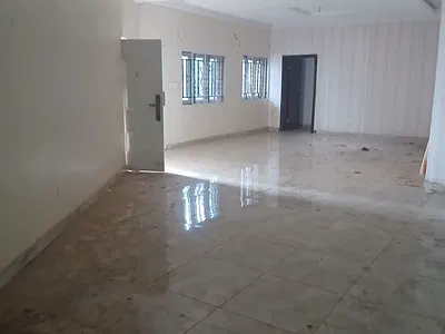 Luxury and Spacious 3 Bedroom All Rooms En Suite — Lugbe District, Abuja
