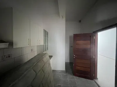 Renovated 3 Bedroom Apartment and BQ — Oniru, Victoria Island (VI), Lagos