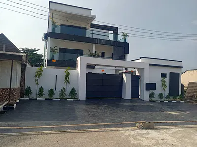 6 Bedroom Fully Detached Duplex with BQ — 3rd Avenue, Gwarinpa, Abuja