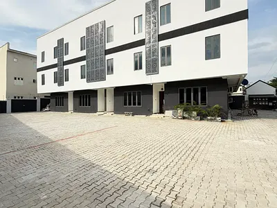 4 Bedroom Terraced Duplex with Family Lounge — Jahi, Abuja