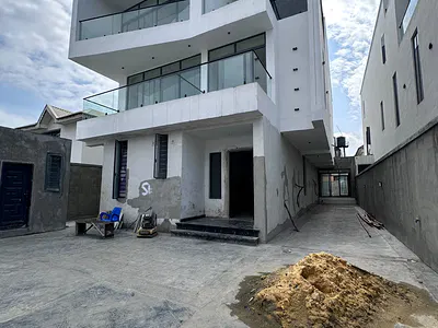 5 Bedroom Detached Duplex with Pool — Lekki Phase 1, Lekki, Lagos