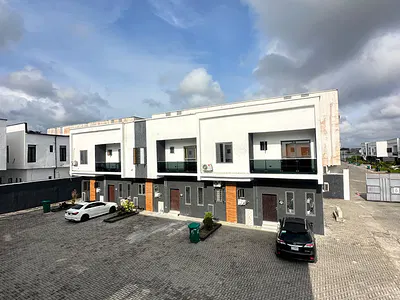 Nicely Built 3 Bedroom Terraced Duplex + Kid's Play Area. Pool, Gym — Sangotedo, Ajah, Lagos