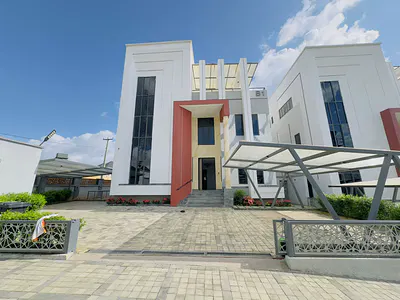 A Brand New 5-Bedroom Detached Duplex + BQ (Video Is Attached) — Guzape District, Abuja