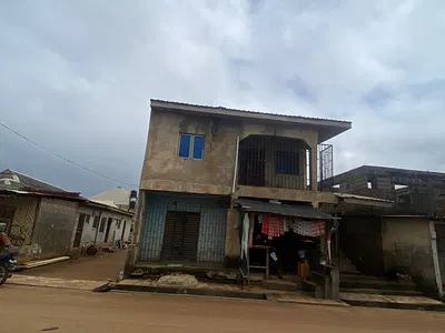 Miniflat Woth a Shop Facing the Road — Ikorodu, Igbogbo, Ikorodu, Lagos