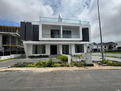 Majestic 5 Bedroom Duplex with Swimming Pool, Rooftop Terrace & Gym — Majestic 5 Bedroom Duplex with Swimming Pool, Rooftop Terrace & Gym, Ikate, Lekki, Lagos