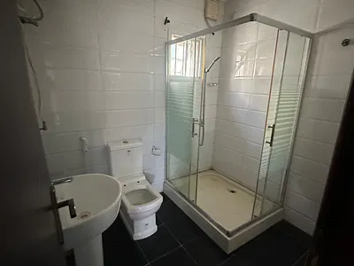 Newly Renovated 5 Bedroom Detached House with a Room and Parlor BQ — Lekki, Lagos