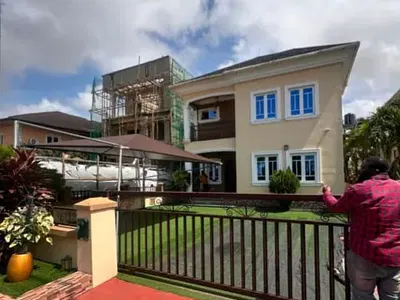 Newly Renovated 5 Bedroom Detached House with a Room and Parlor BQ — Lekki, Lagos