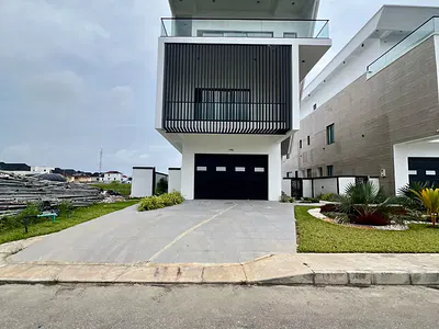 Marvelously Designed 5 Bed Fully Detached Smart Home with Cinema, Swim — VGC, Lekki, Lagos