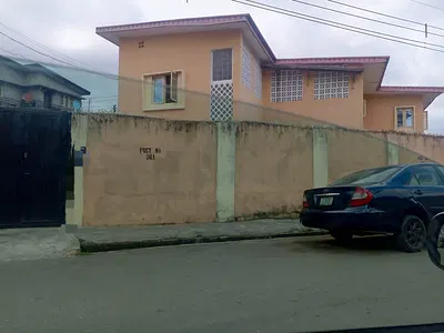 Detached House with BQ on 400SQM — Off Tejuosho-Ojuelegba Road, Surulere, Lagos