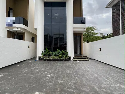 5 Bedroom Detached Duplex with Smart Home — Lekki, Lagos
