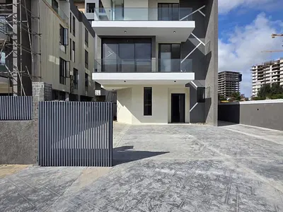 Luxury 5 Bedroom with BQ — Ikoyi, Lagos