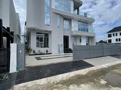 Luxury 5 Bedroom Detached Duplex + BQ, Pool, Cinema, Gym, Roof Terrace — Lekki, Lagos