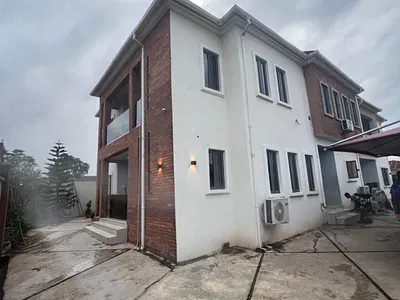 4 Bedroom Detached Duplex with Boys' Quarters — Ibadan, Oyo