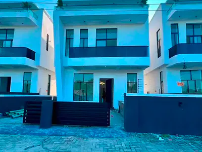 4 Bedroom Fully Detached Duplex with BQ and Swimming Pool — Sangotedo, Ajah, Lagos