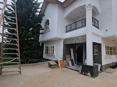 Spacious Self Serviced 6-Bedroom Semi-Detached Duplex with 2 Bed BQ — Ikoyi, Lagos
