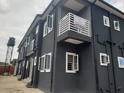6 Bedroom Flat with Lift — Asaba, Delta