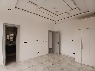 Luxury 5 Bedroom Fully Detached Duplex with BQ + Swimming Pool — Ikeja, Lagos