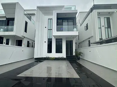 5 Bedroom Detached Duplex with Pool — Lekki, Lagos