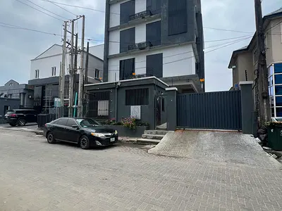 Luxurious 3 Bedroom Penthouse — Ikoyi, Lagos