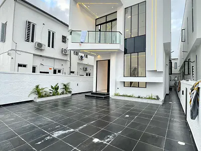 5 Bedroom Detached Duplex with Smart Home — Lekki, Lagos