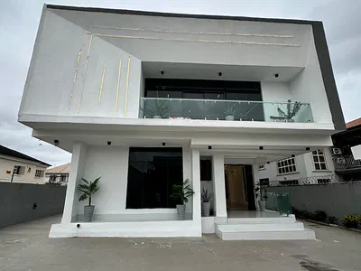 Luxury 5 Bedroom Detached Duplex with Smart Home — Lekki, Lagos
