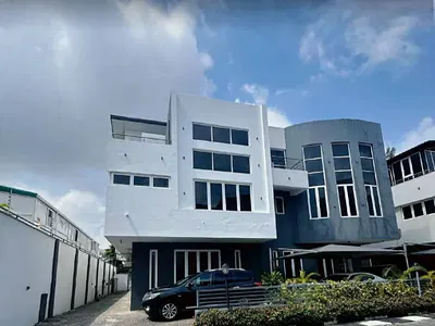 Spacious 5 Bedroom Semi Detached Duplex with BQ and Swimming Pool — Banana Island, Ikoyi, Lagos