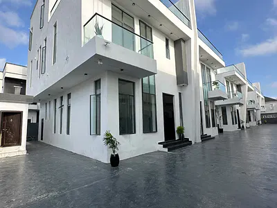 5 Bedroom Semi-Detached Duplex — Lekki, Lagos