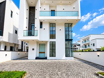 Massive 5 Bedroom Detached Duplex +BQ +elevator, Parking for 10+ Cars — Lekki, Lagos