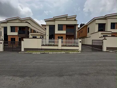 4 Bedroom Detached Duplex with Boys Quarters — Life Camp, Abuja