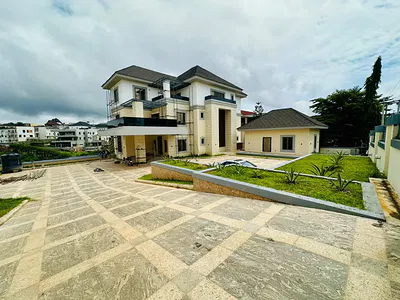 Luxury 6 Bedroom Fully Detached Duplex with Guest Charlet and BQS — Asokoro District, Abuja