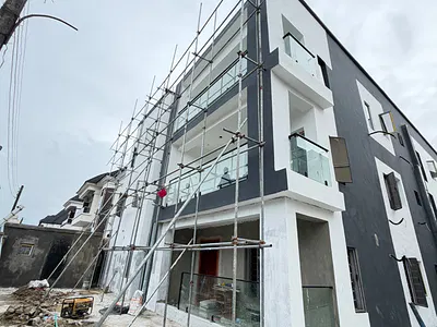 3 Bedroom Apartment with En-Suite Bathrooms — Lekki, Lagos